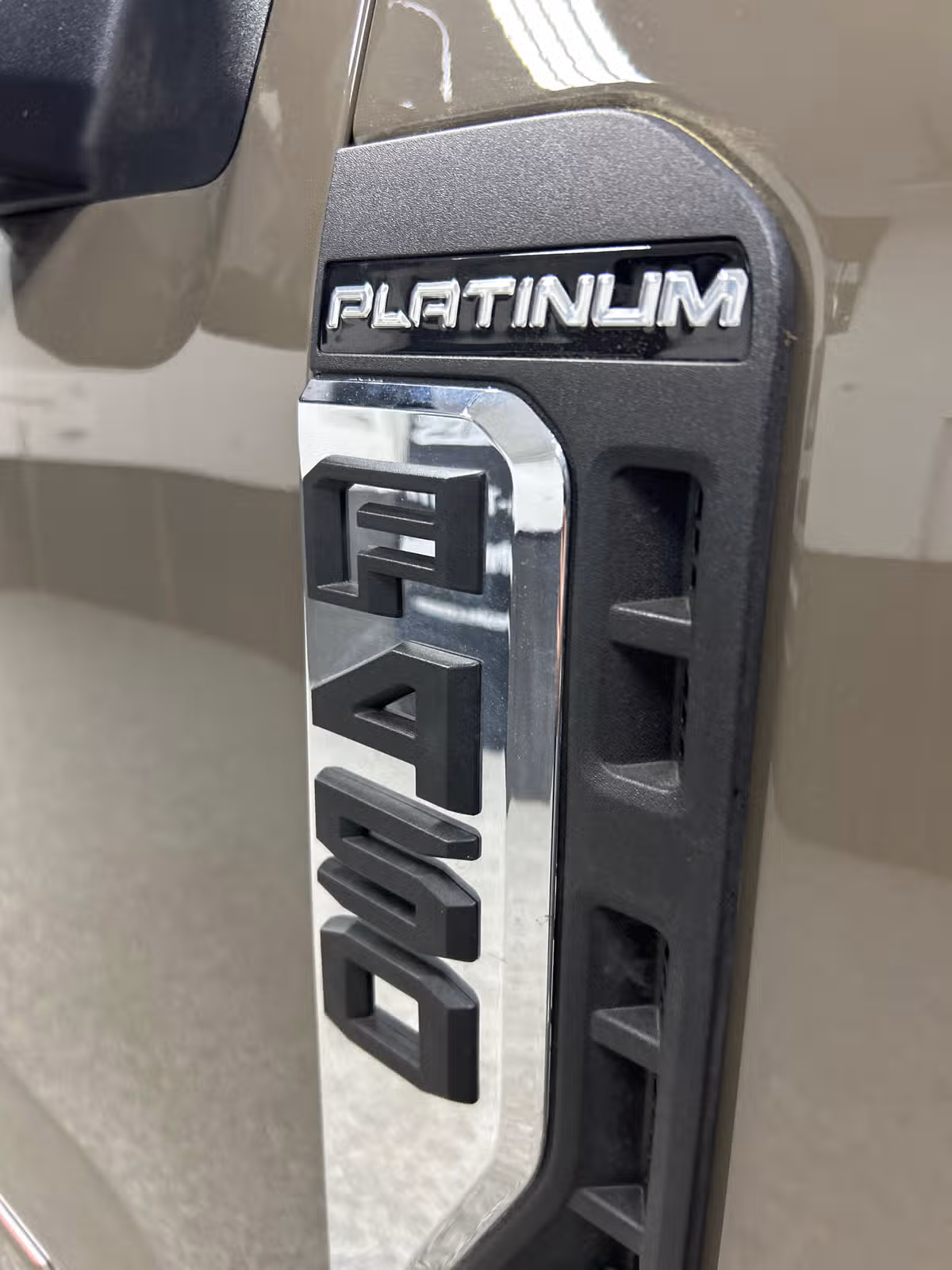 2026 Ford F-450 Super Duty Platinum Image 10