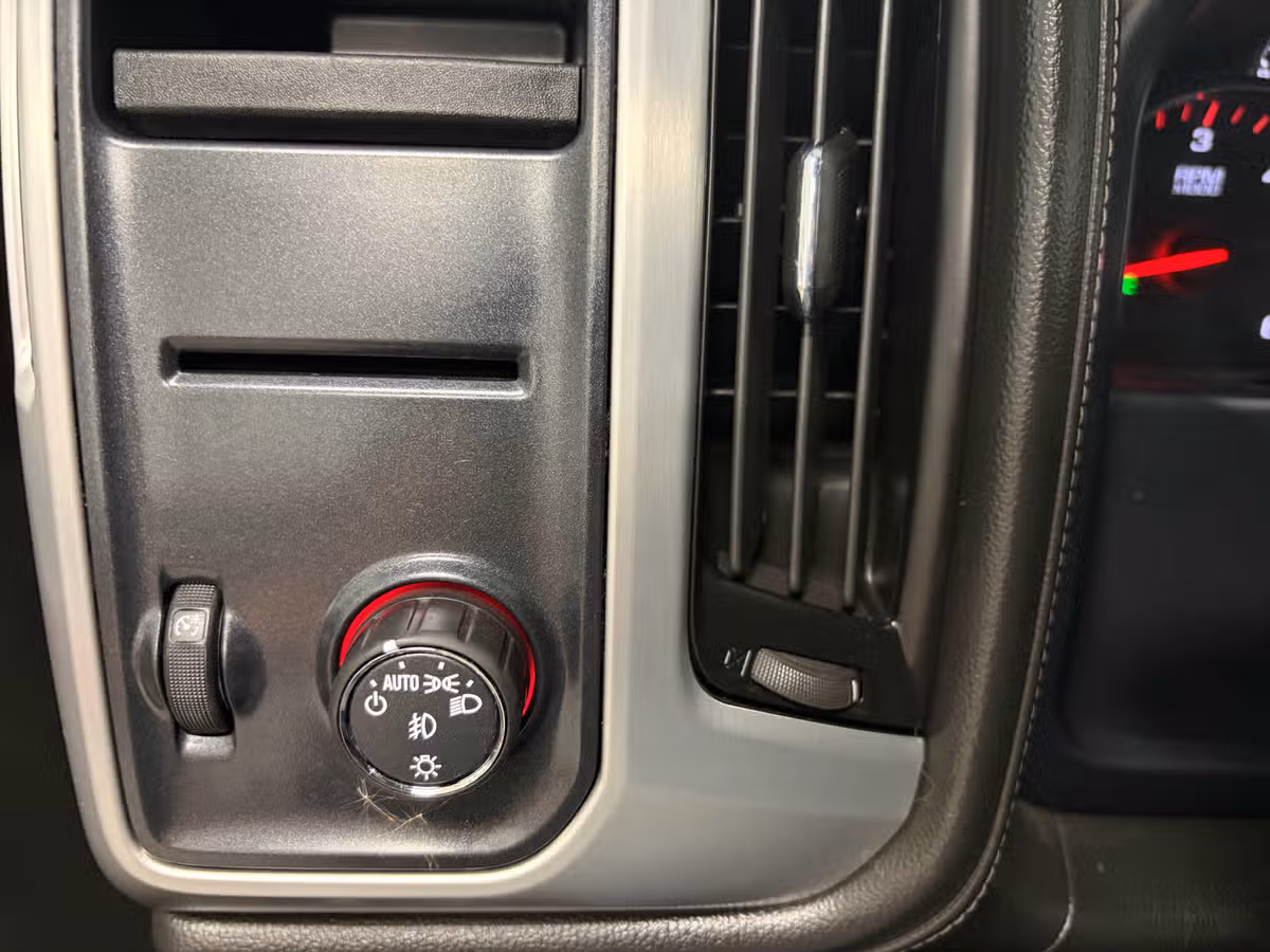 2014 GMC Sierra 1500 SLE Image 15