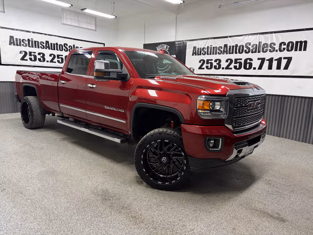 2019 GMC Sierra 4WD Crew Cab Long Box Denali's photo