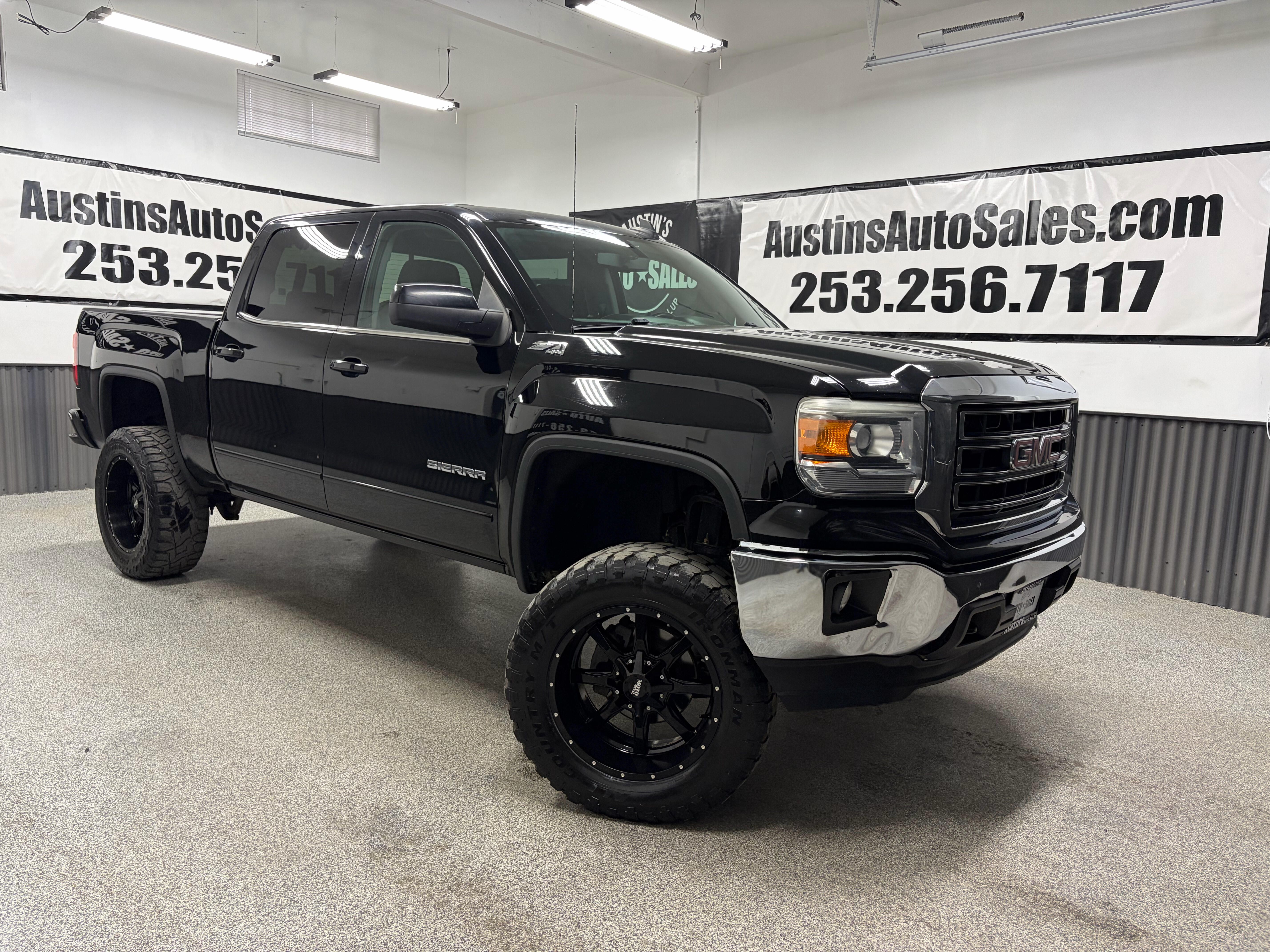 2015 GMC Sierra 4WD Crew Cab SLE SWB's photo