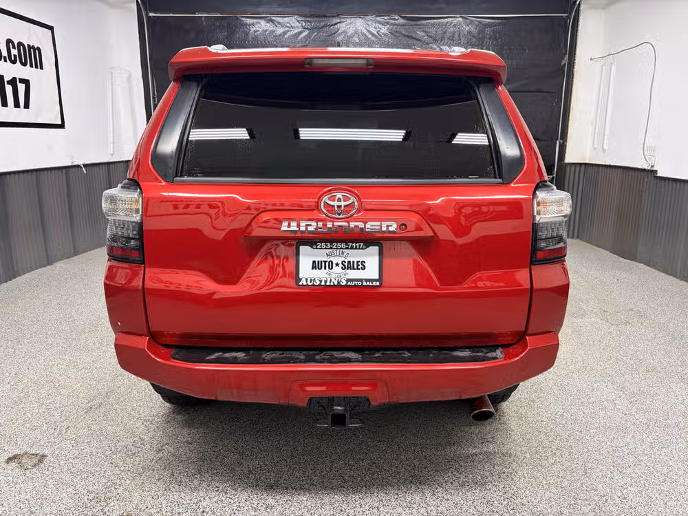 2016 Toyota 4Runner SR5 Premium Lower Image 2