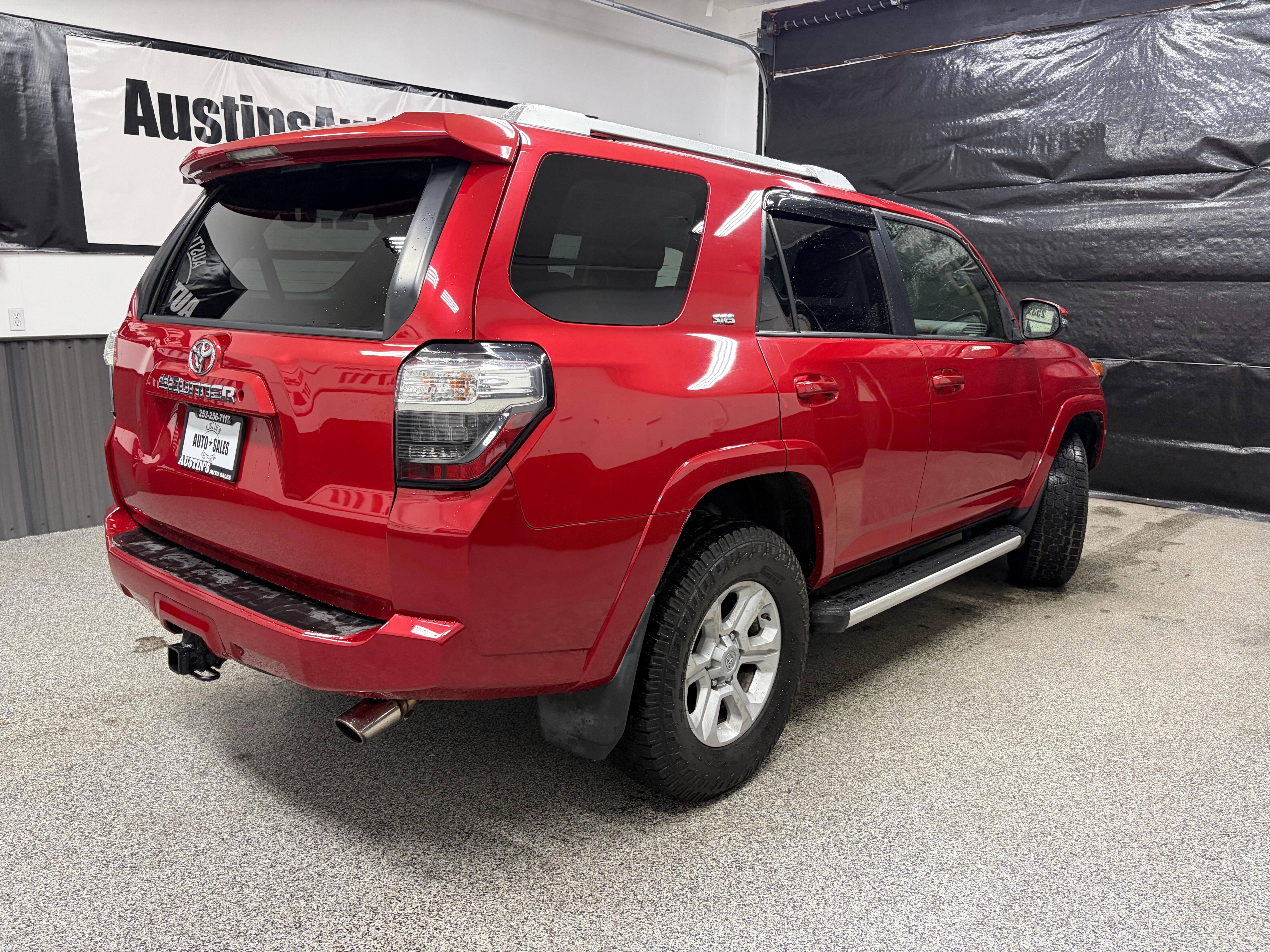 View vehicle photo 3
