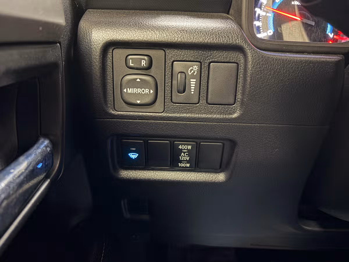 2016 Toyota 4Runner SR5 Premium Image 17
