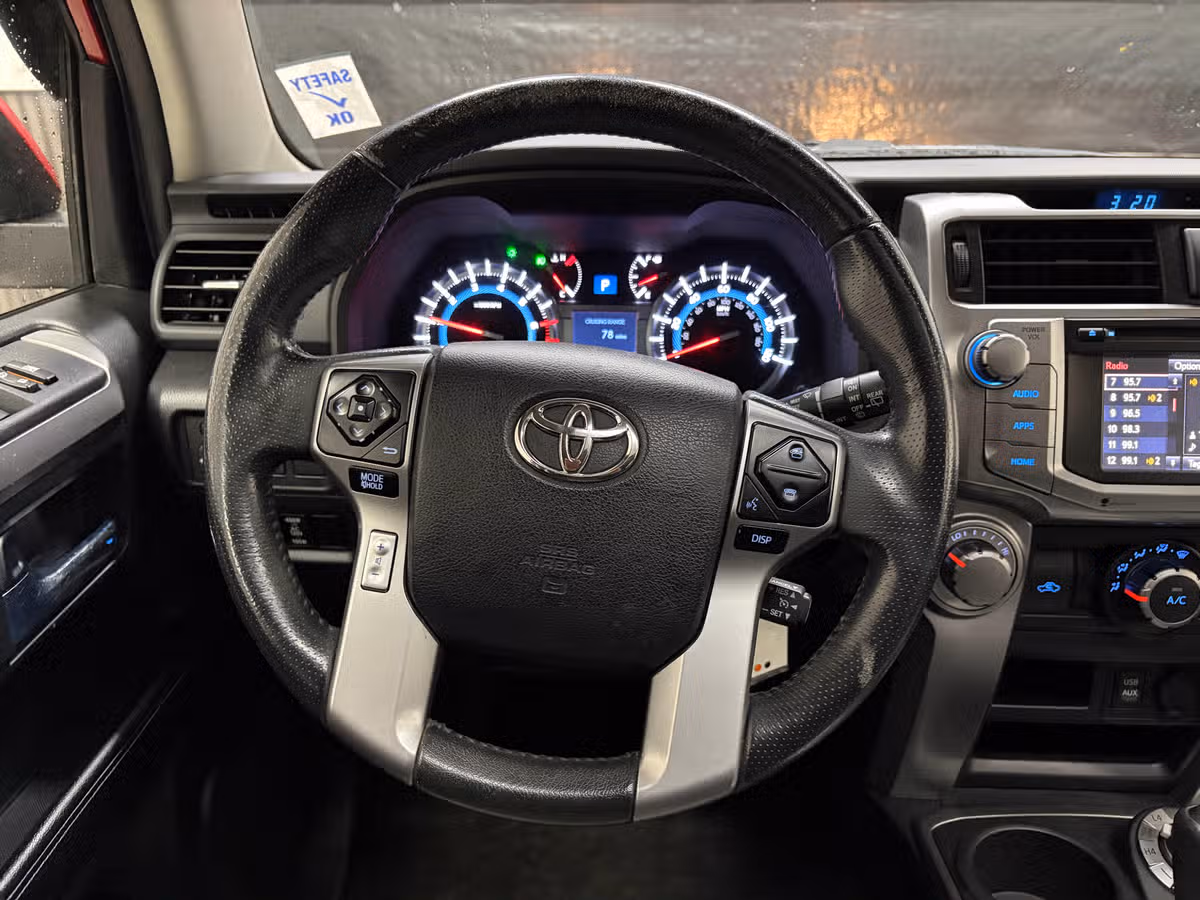 2016 Toyota 4Runner SR5 Premium Image 11