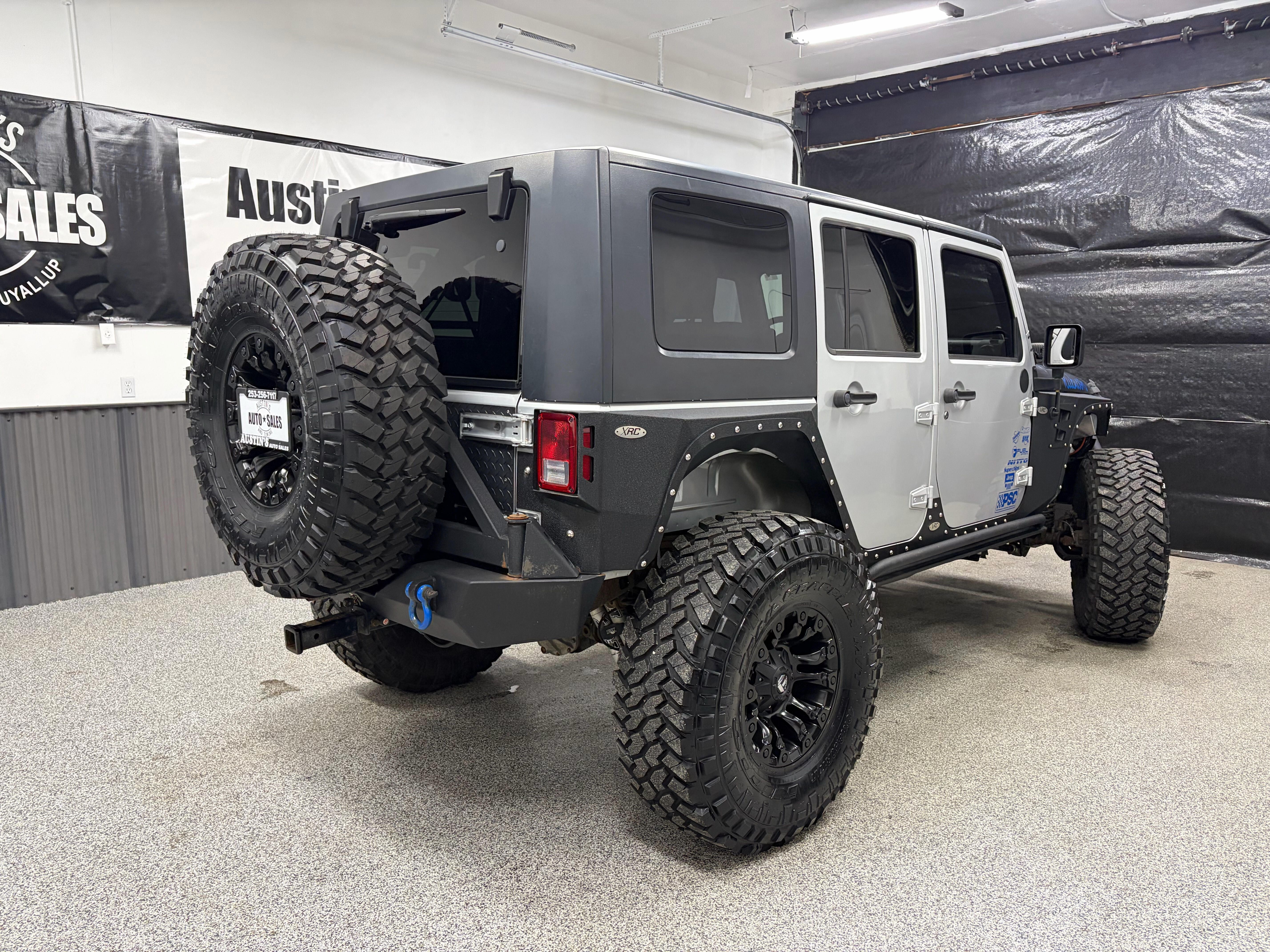 View vehicle photo 3