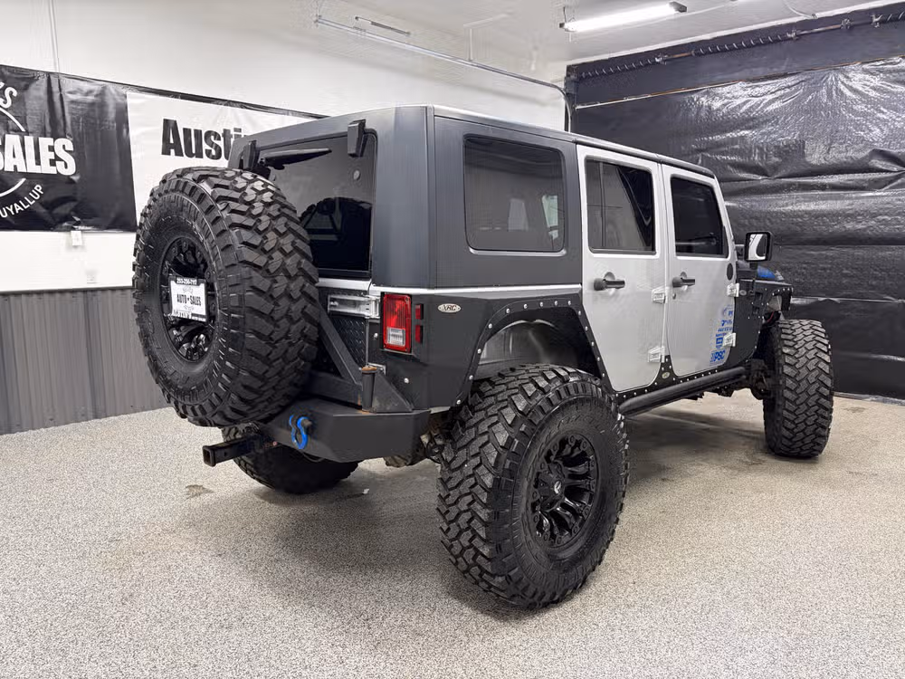 2008 Jeep Wrangler Unlimited Rubicon Image 3