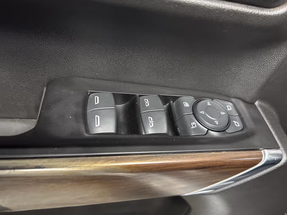 2019 GMC Sierra 1500 SLT Image 9