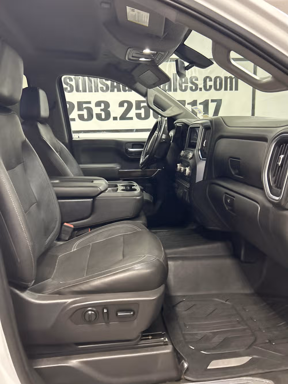 2019 GMC Sierra 1500 SLT Image 13