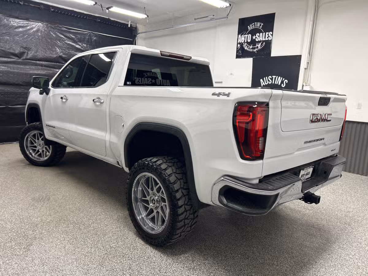 2019 GMC Sierra 1500 SLT Image 4