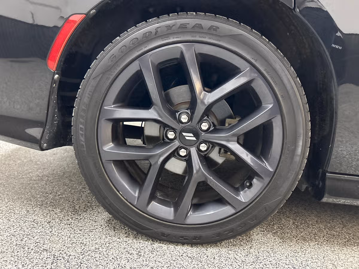 2019 Dodge Charger R/T Image 7