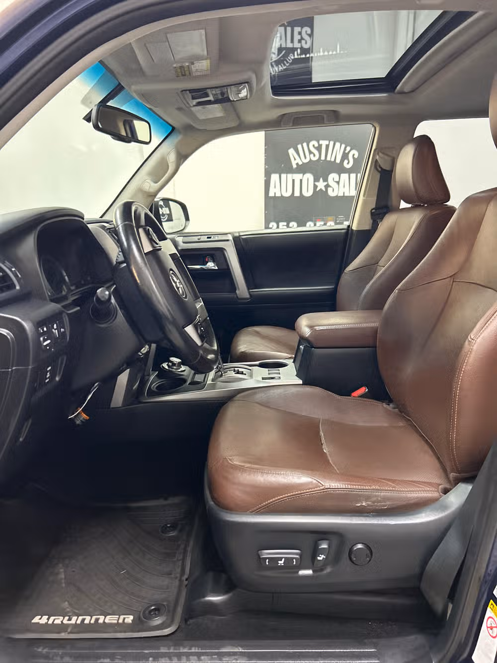 2014 Toyota 4Runner Limited Image 8