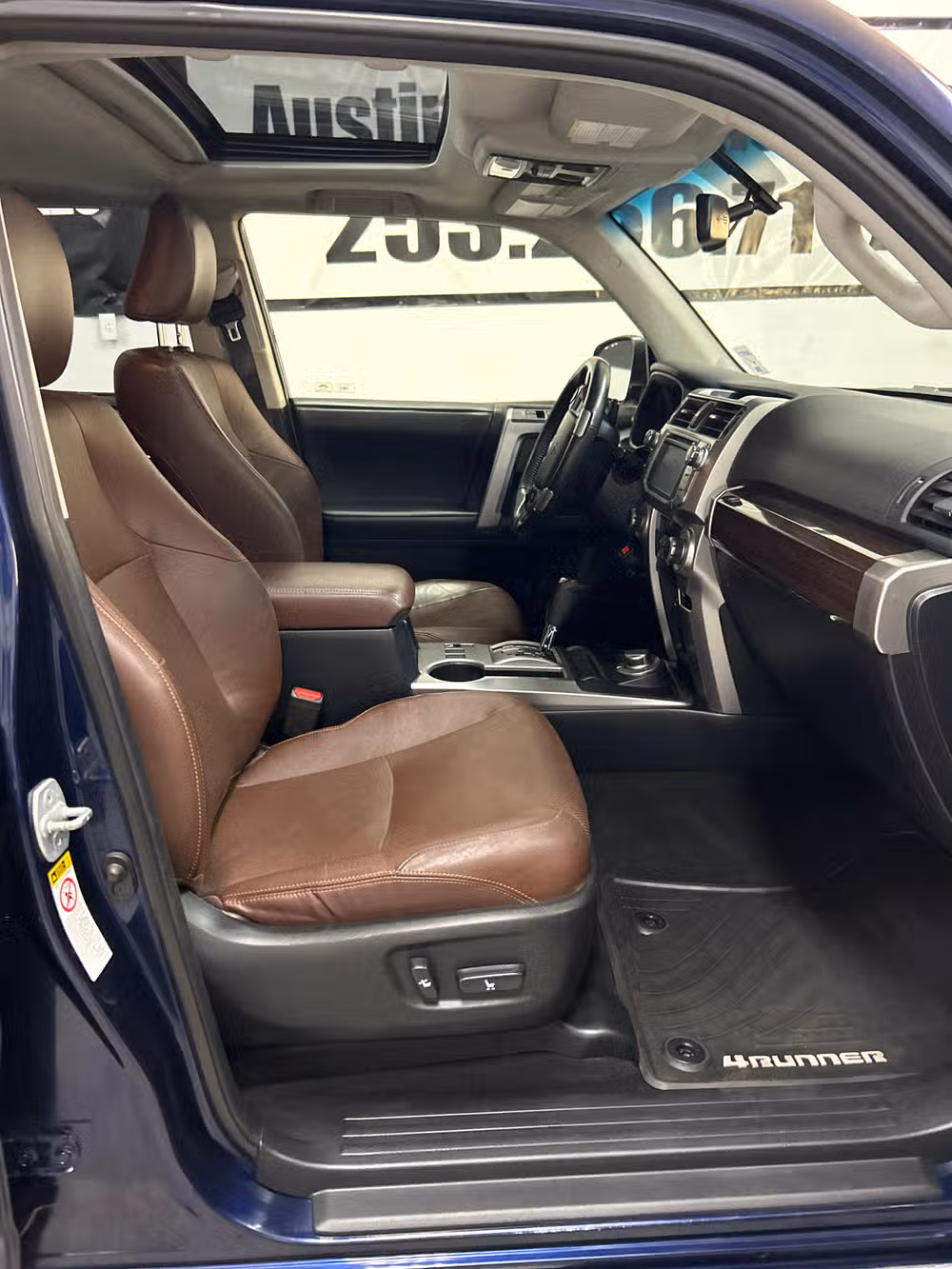 2014 Toyota 4Runner Limited Image 14