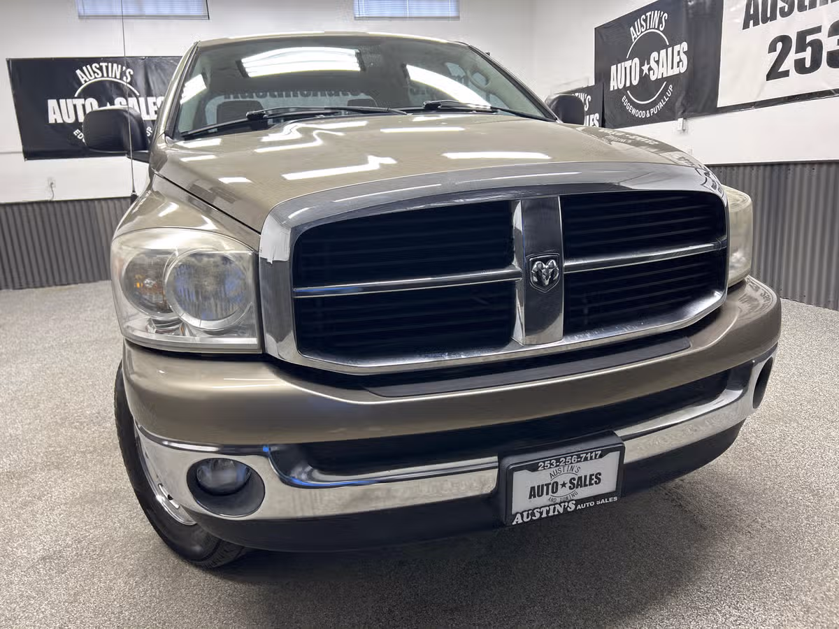 2007 Dodge Ram 1500 SLT Image 2