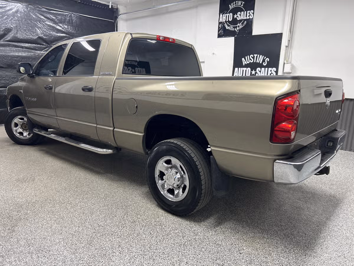 2007 Dodge Ram 1500 SLT Image 4