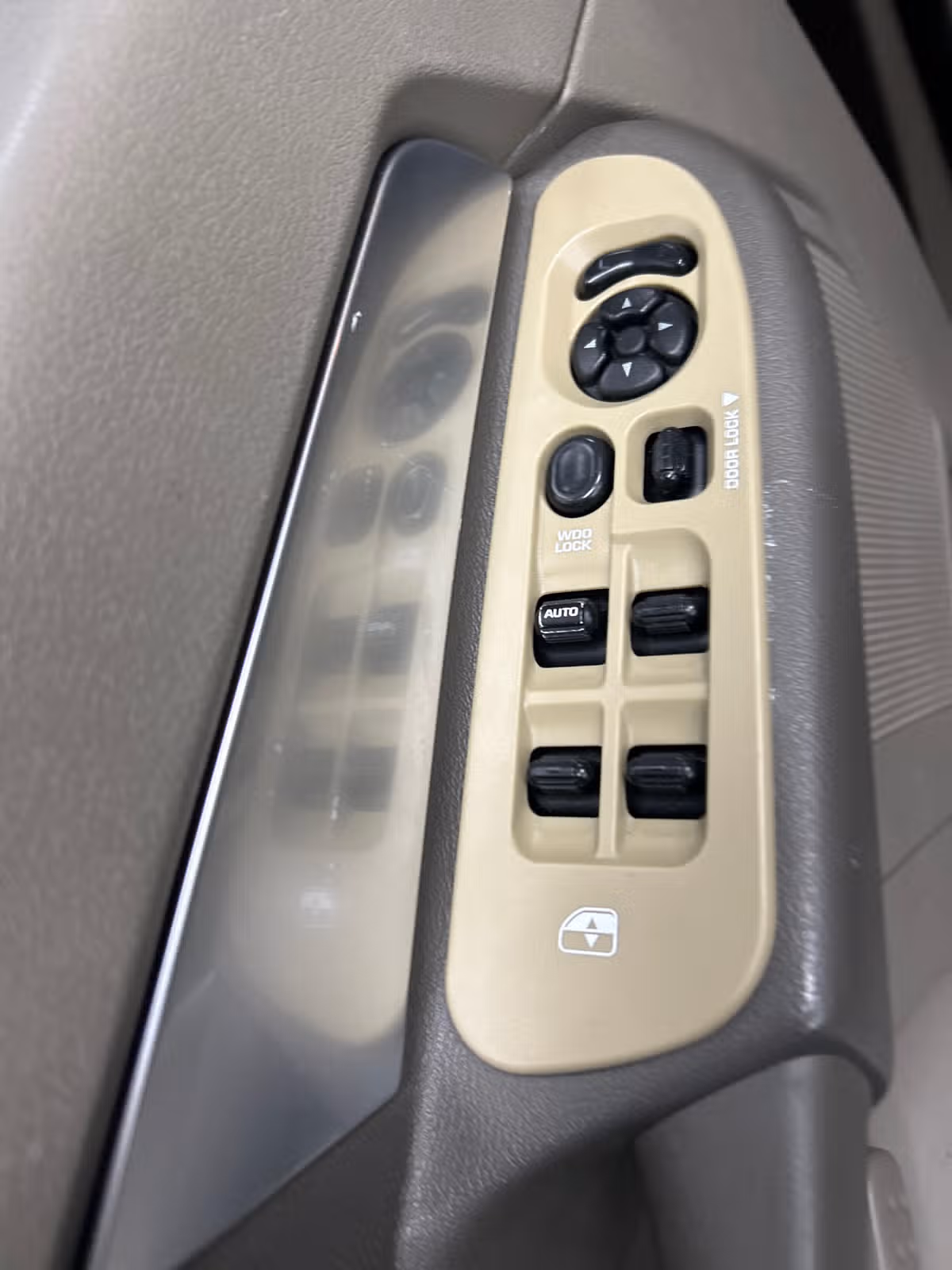 2007 Dodge Ram 1500 SLT Image 9