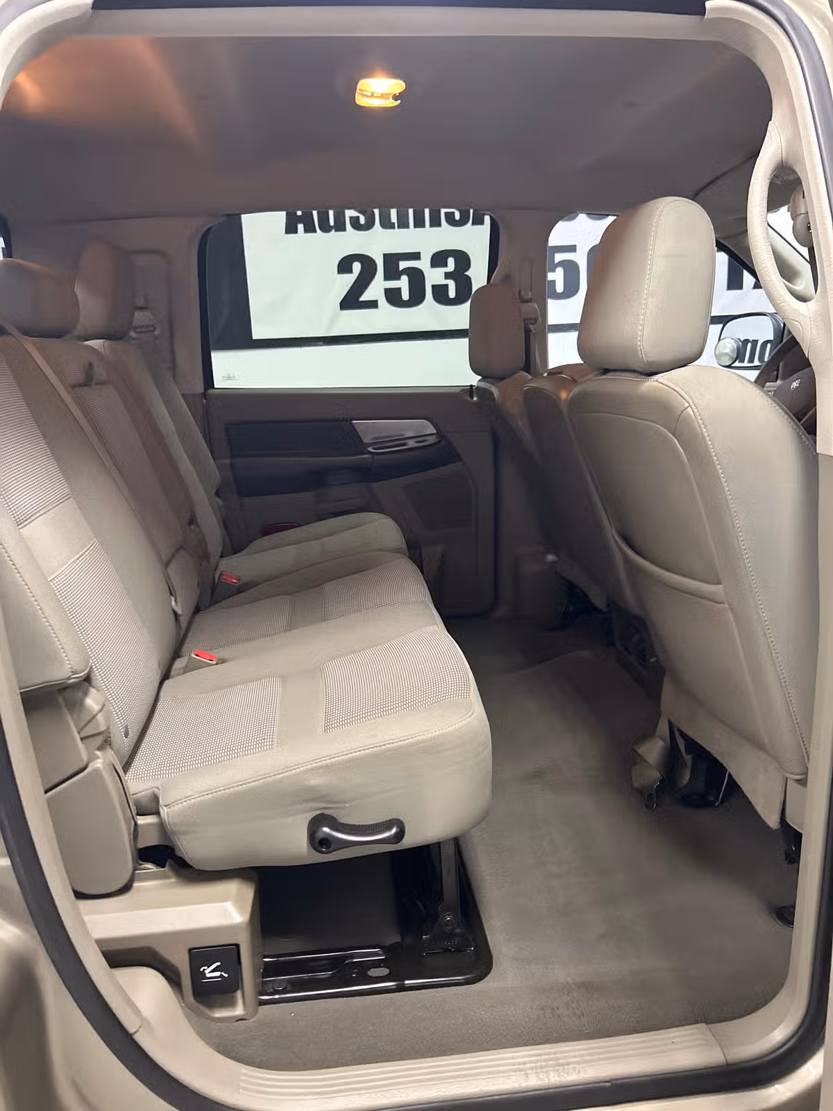 2007 Dodge Ram 1500 SLT Image 12