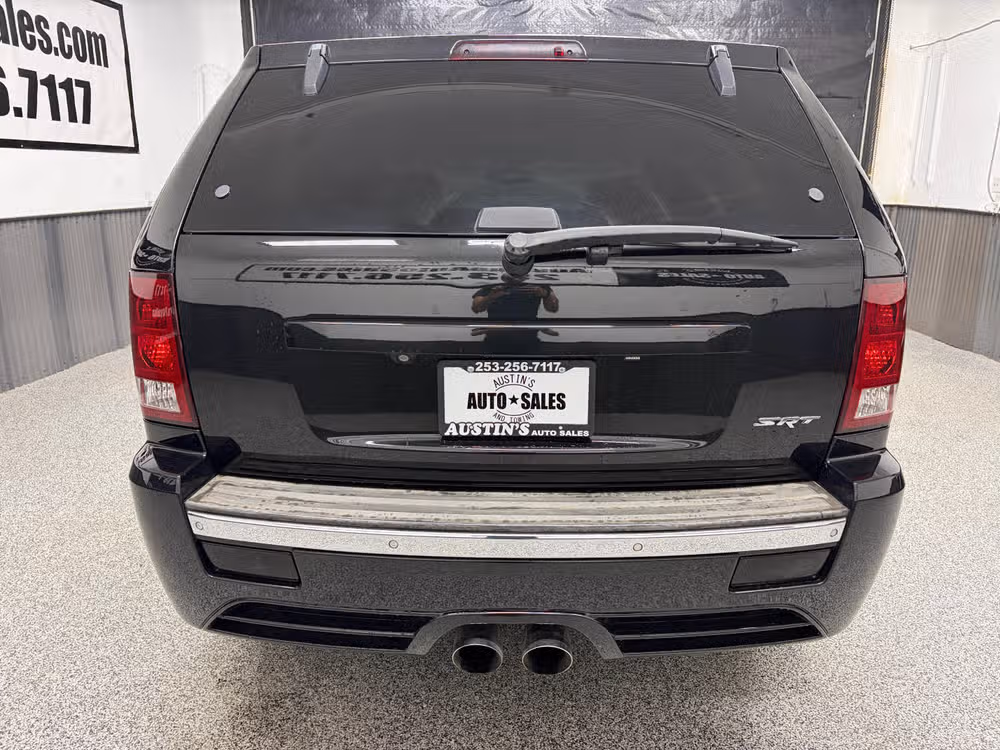2008 Jeep Grand Cherokee SRT8 Lower Image 2