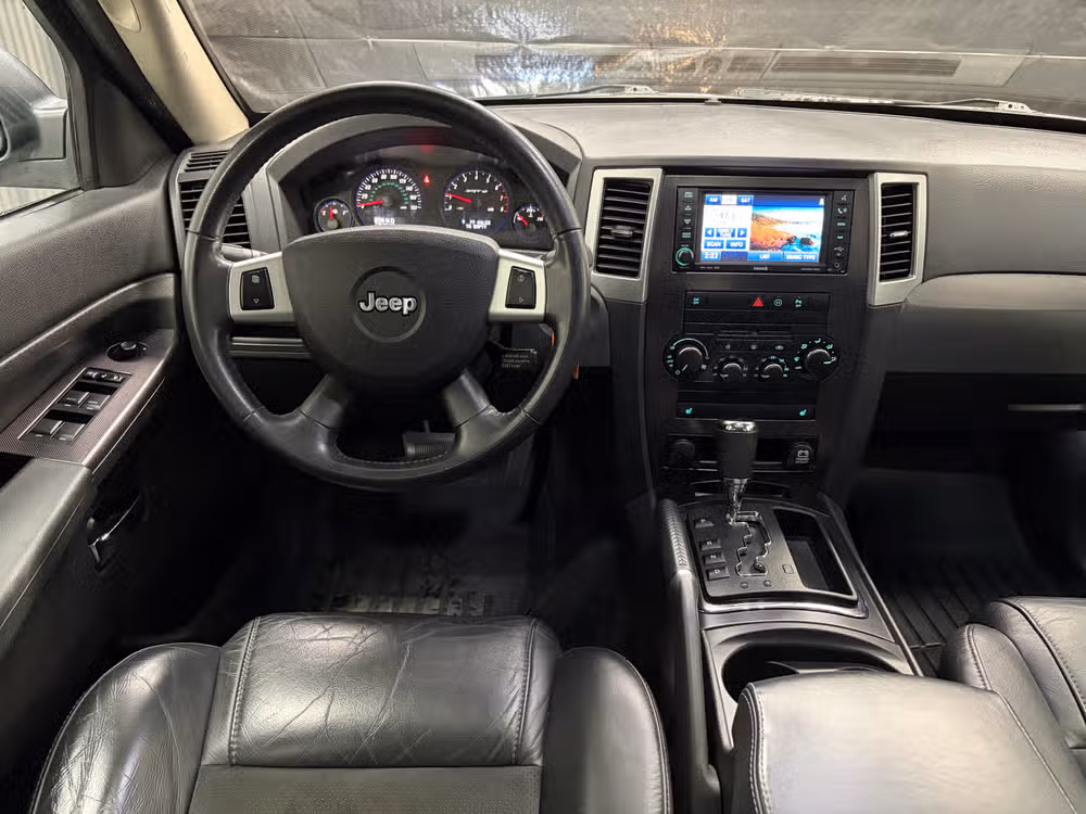 2008 Jeep Grand Cherokee SRT8 Image 10