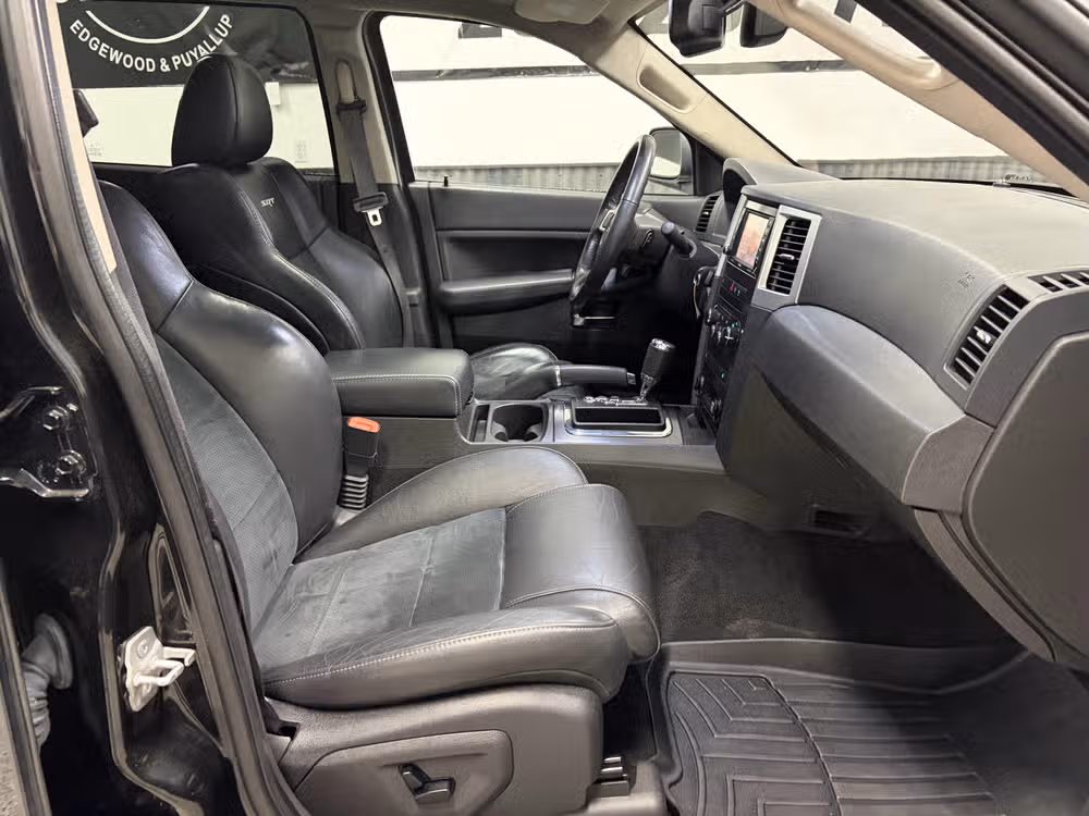 2008 Jeep Grand Cherokee SRT8 Image 23