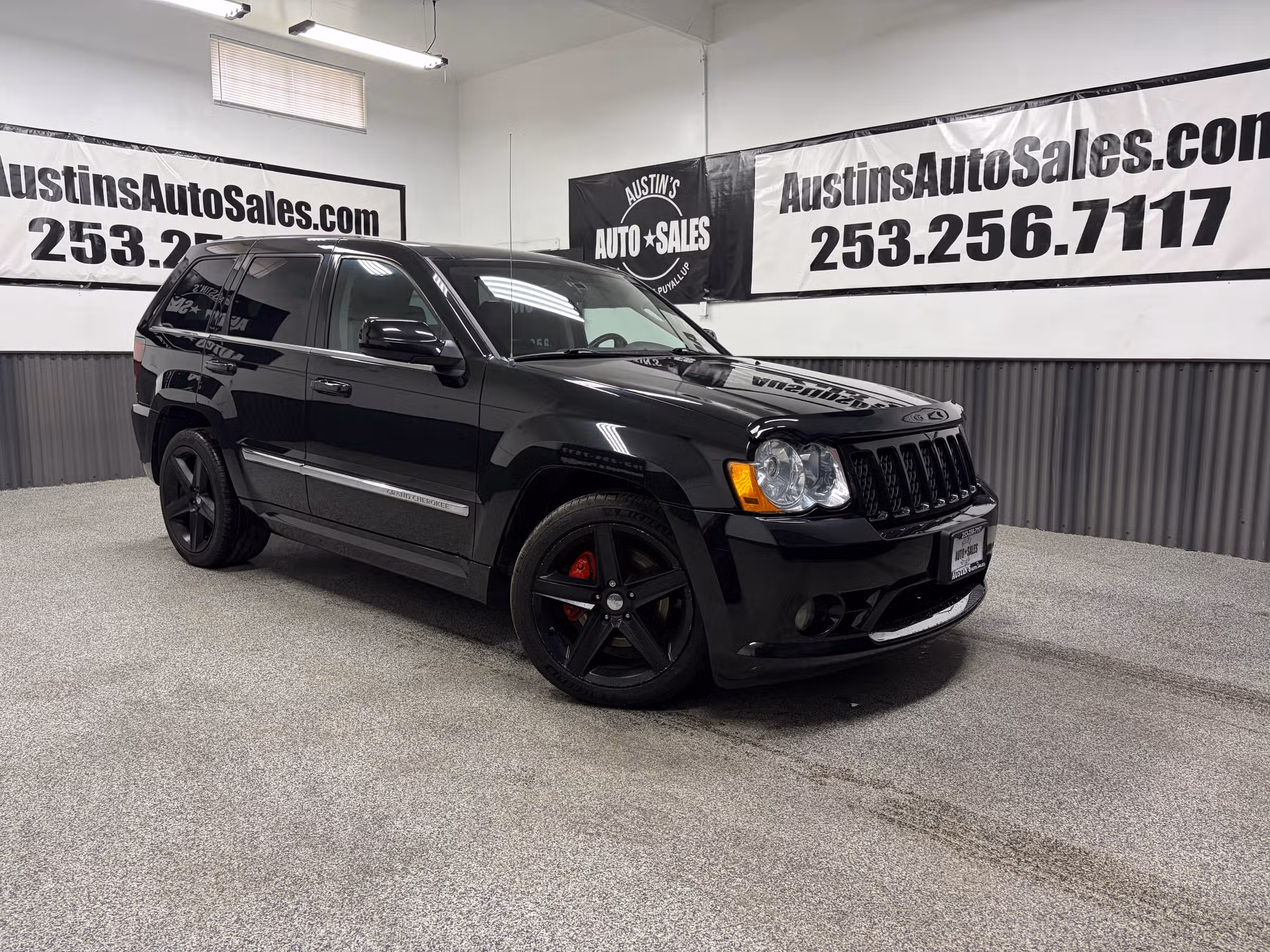 2008 Jeep Grand Cherokee SRT8 Image 1