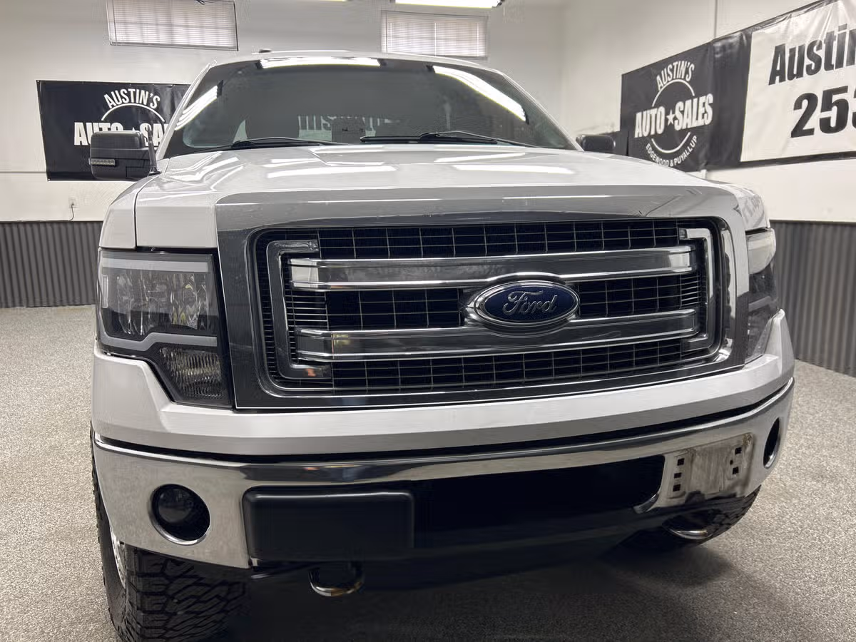 2013 Ford F-150 XLT Image 2