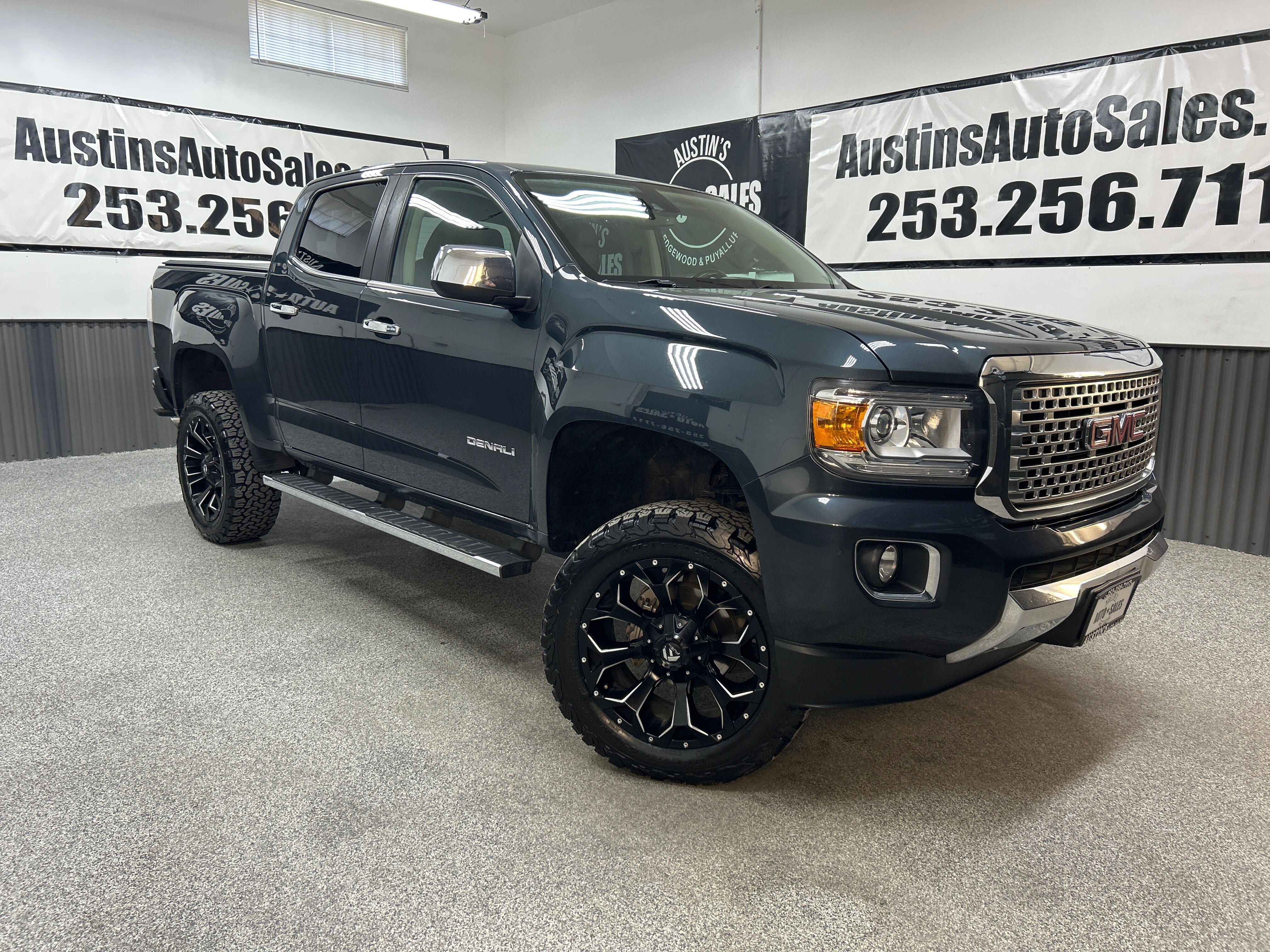 2017 GMC Canyon 4WD Denali Crew Cab Short Box's photo