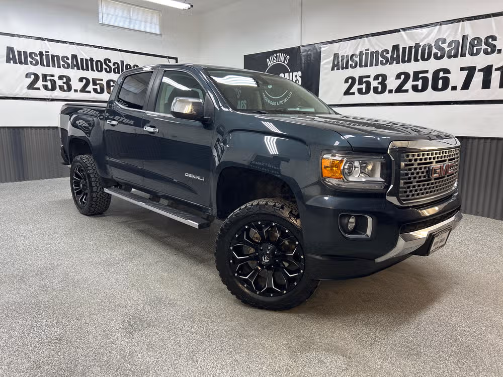 2017 GMC Canyon 4WD Denali Crew Cab Short Box's photo