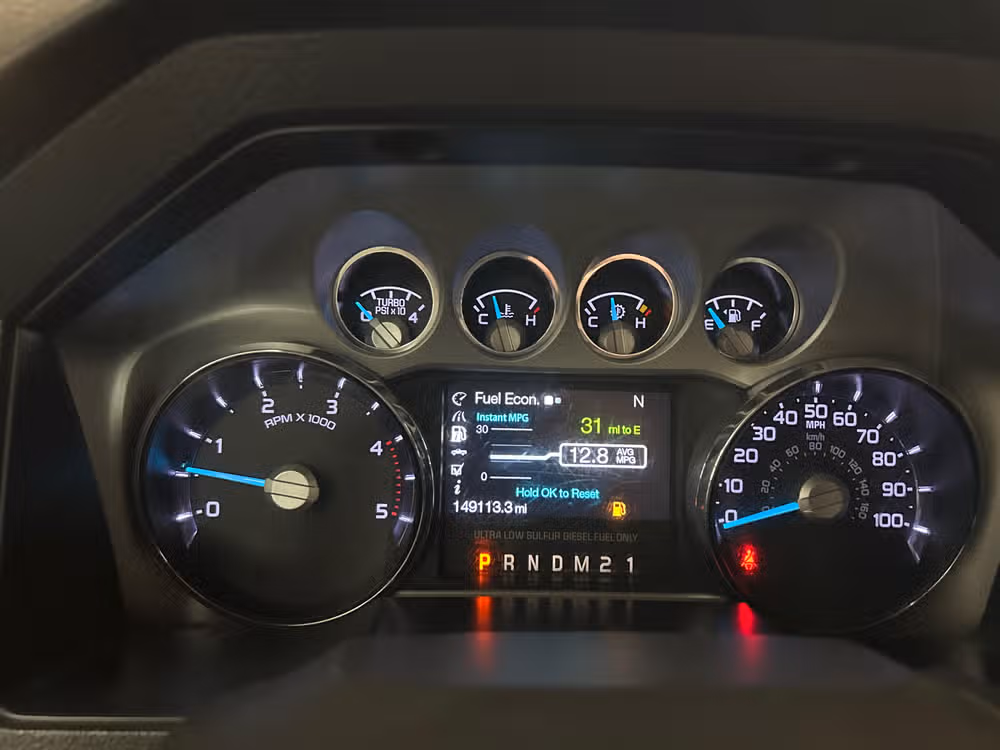 2015 Ford F-250 Super Duty Lariat Crew Cab Image 16
