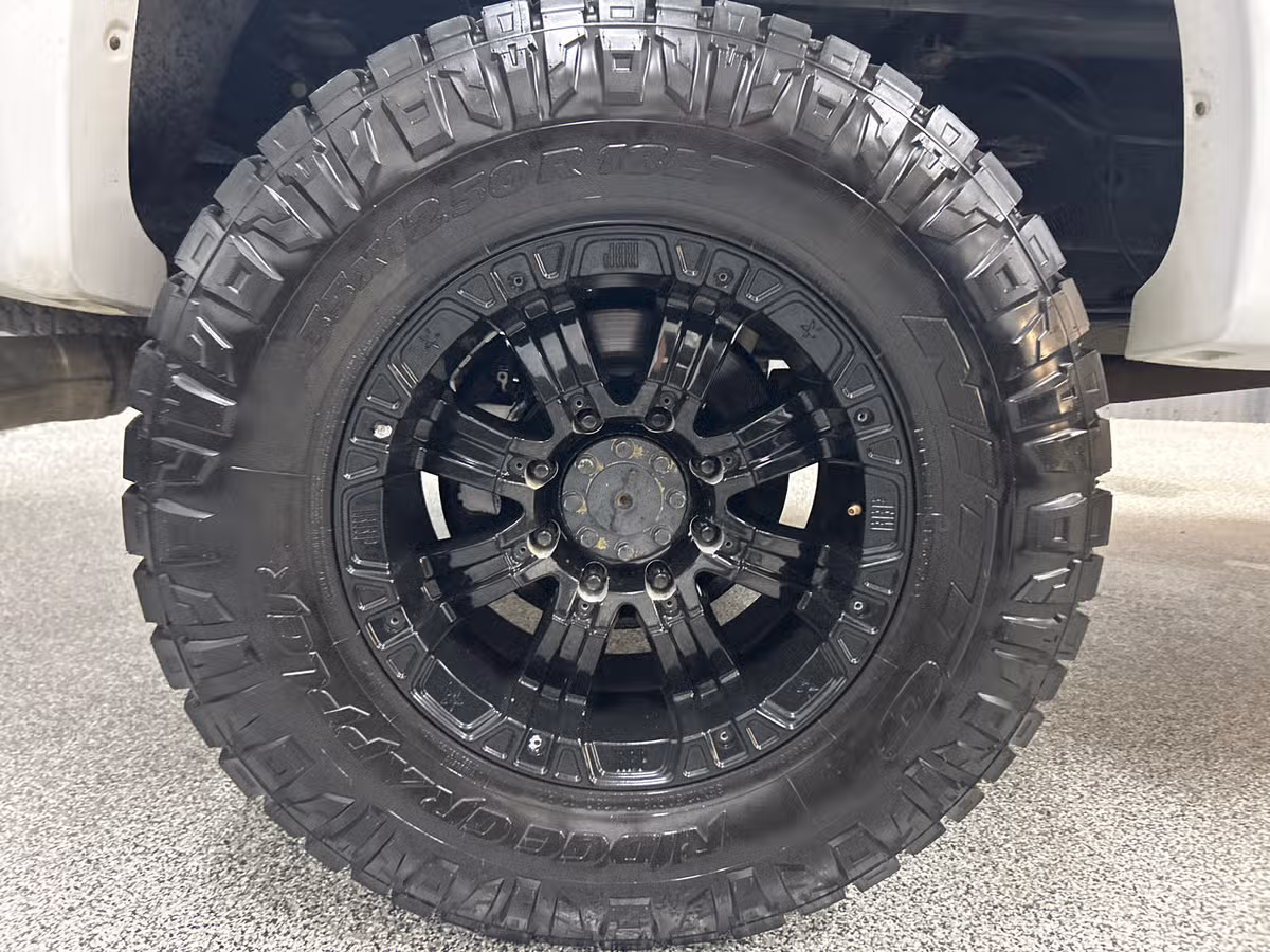 2015 Ford F-250 Super Duty Lariat Crew Cab Image 7