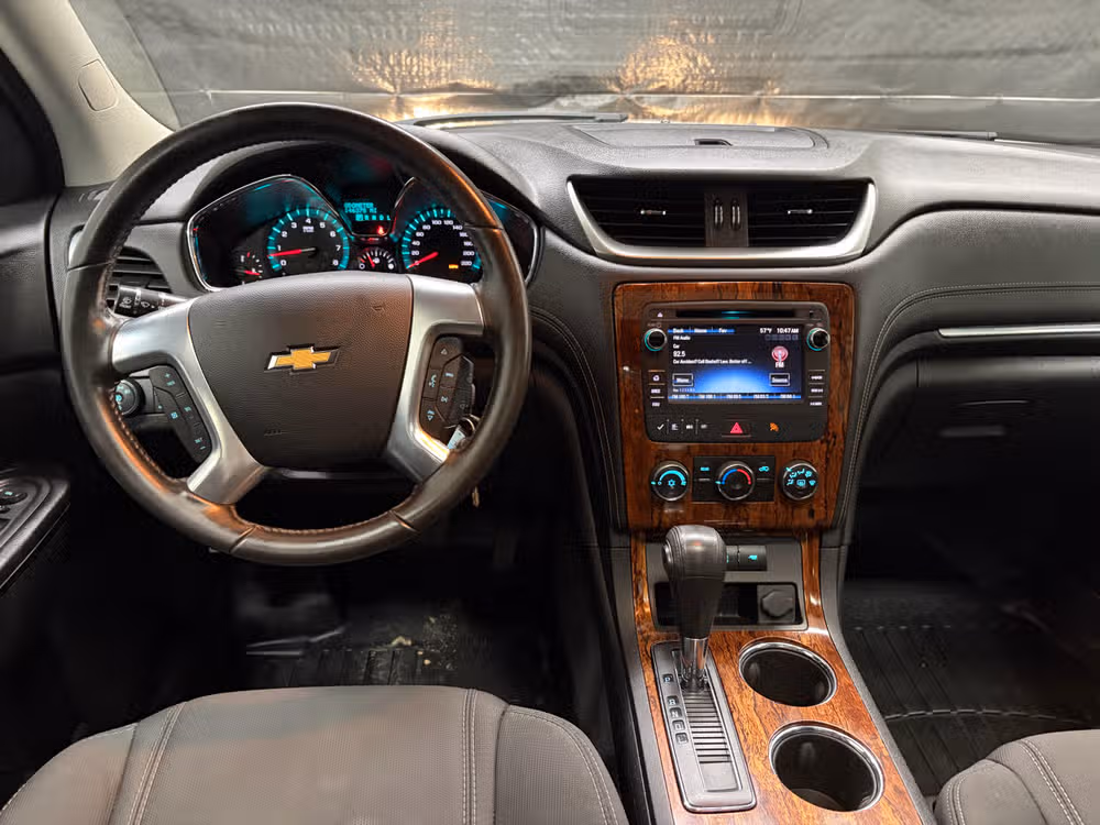 2014 Chevrolet Traverse LT Image 10