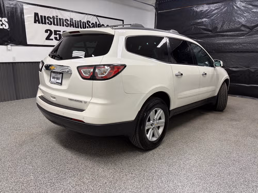 2014 Chevrolet Traverse LT Image 3