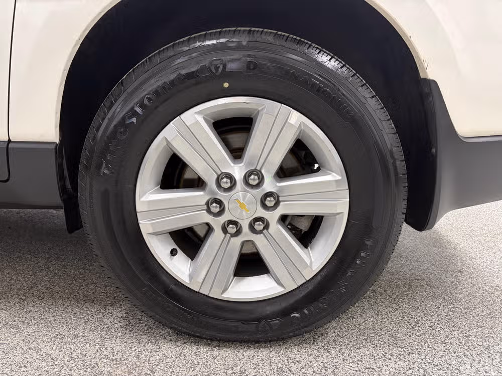 2014 Chevrolet Traverse LT Image 9