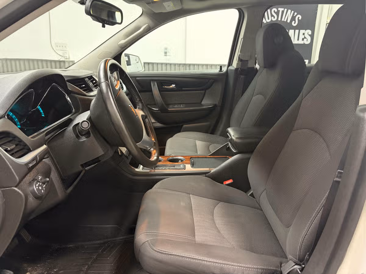 2014 Chevrolet Traverse LT Image 19