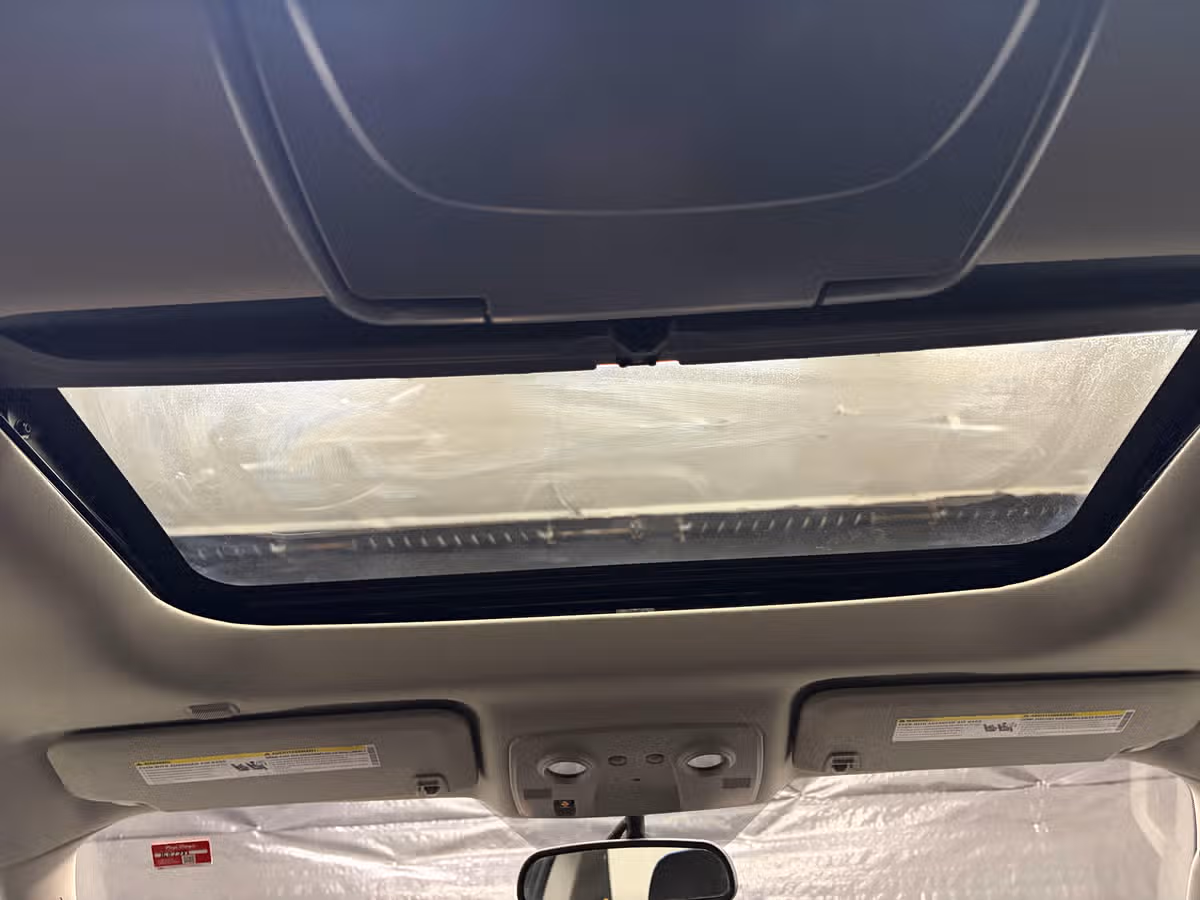 2014 Chevrolet Traverse LT Image 15