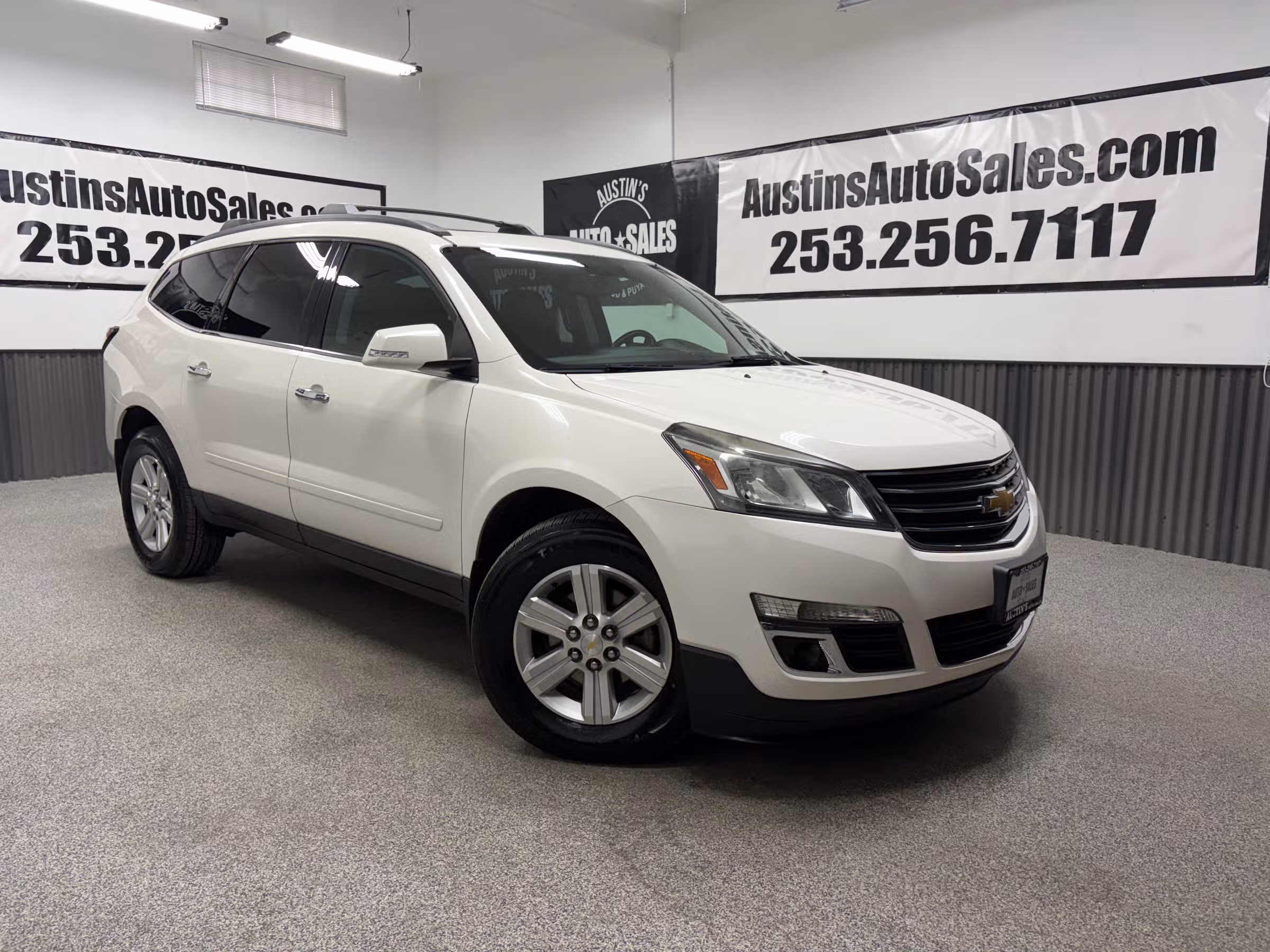 2014 Chevrolet Traverse LT Image 1