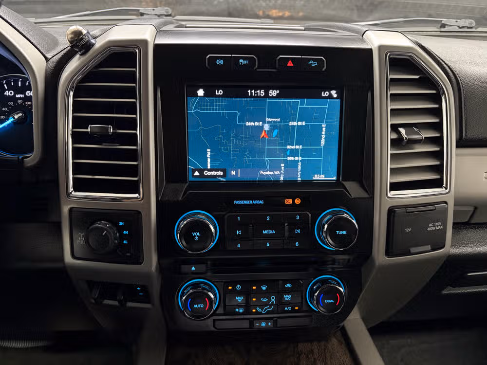 2017 Ford F-350 Super Duty Lariat Crew Cab Image 14