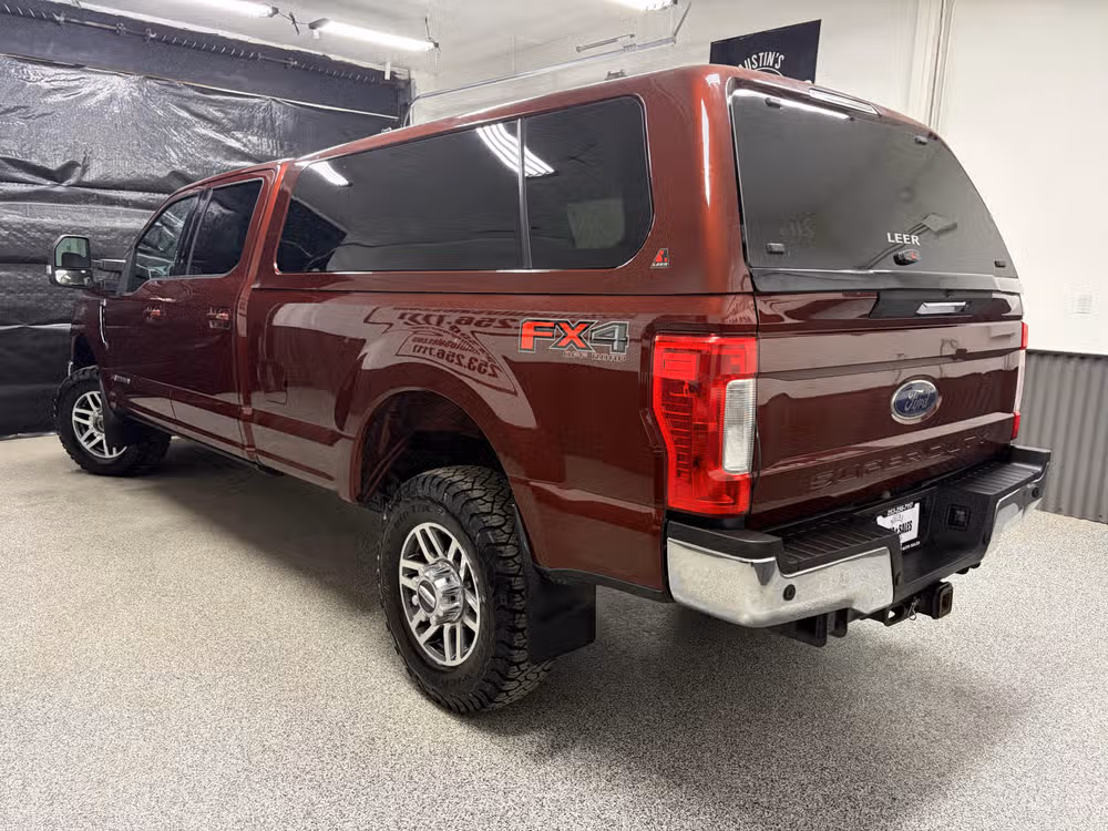 2017 Ford F-350 Super Duty Lariat Crew Cab Image 8