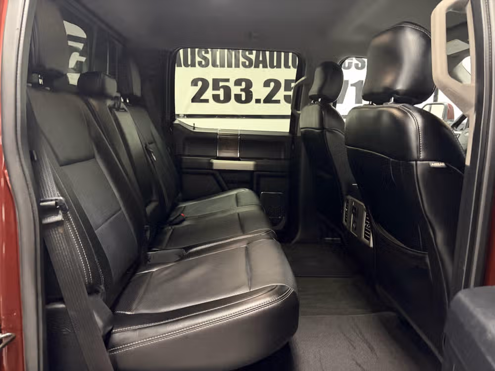 2017 Ford F-350 Super Duty Lariat Crew Cab Image 21