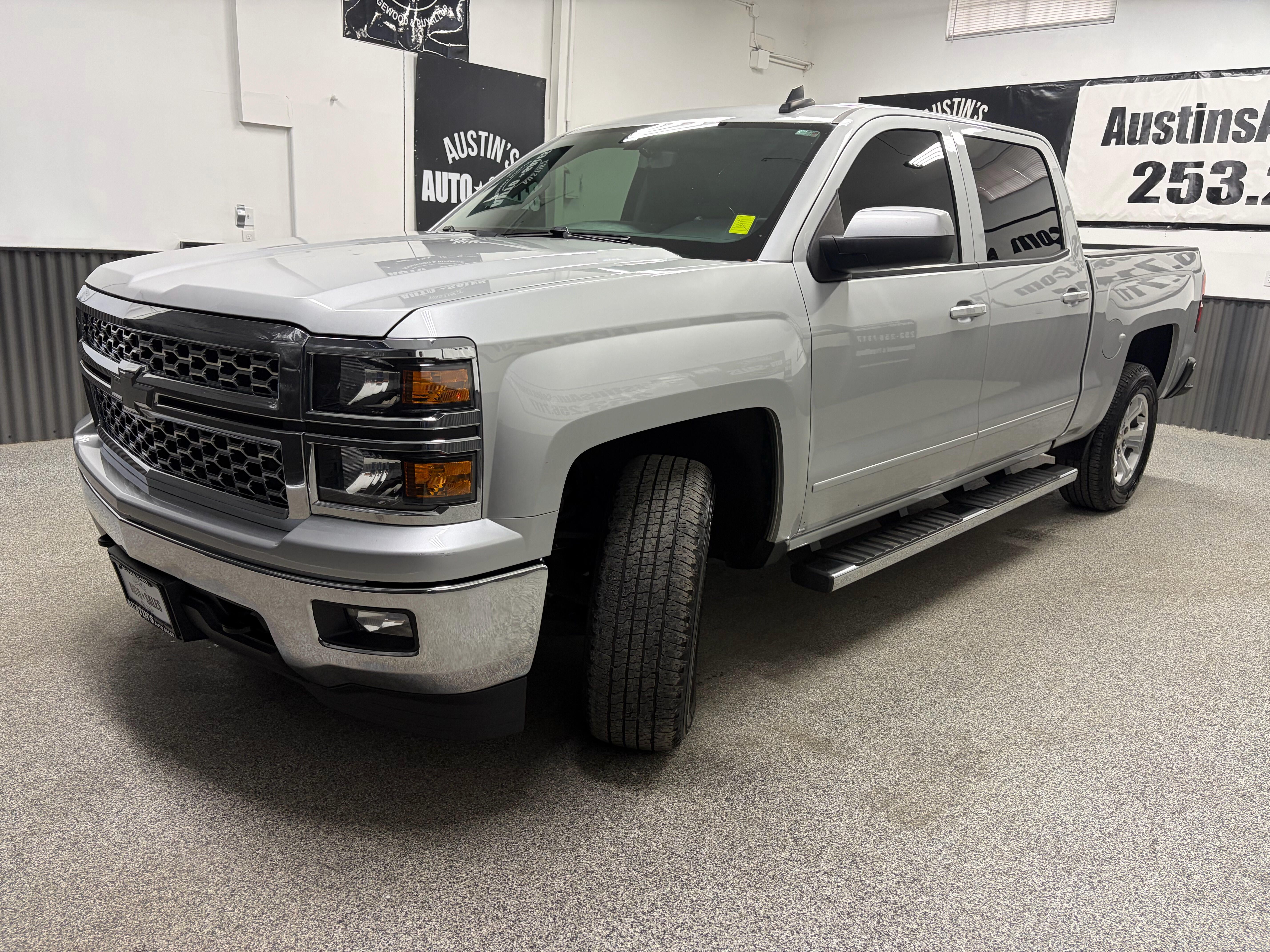 View vehicle photo 6