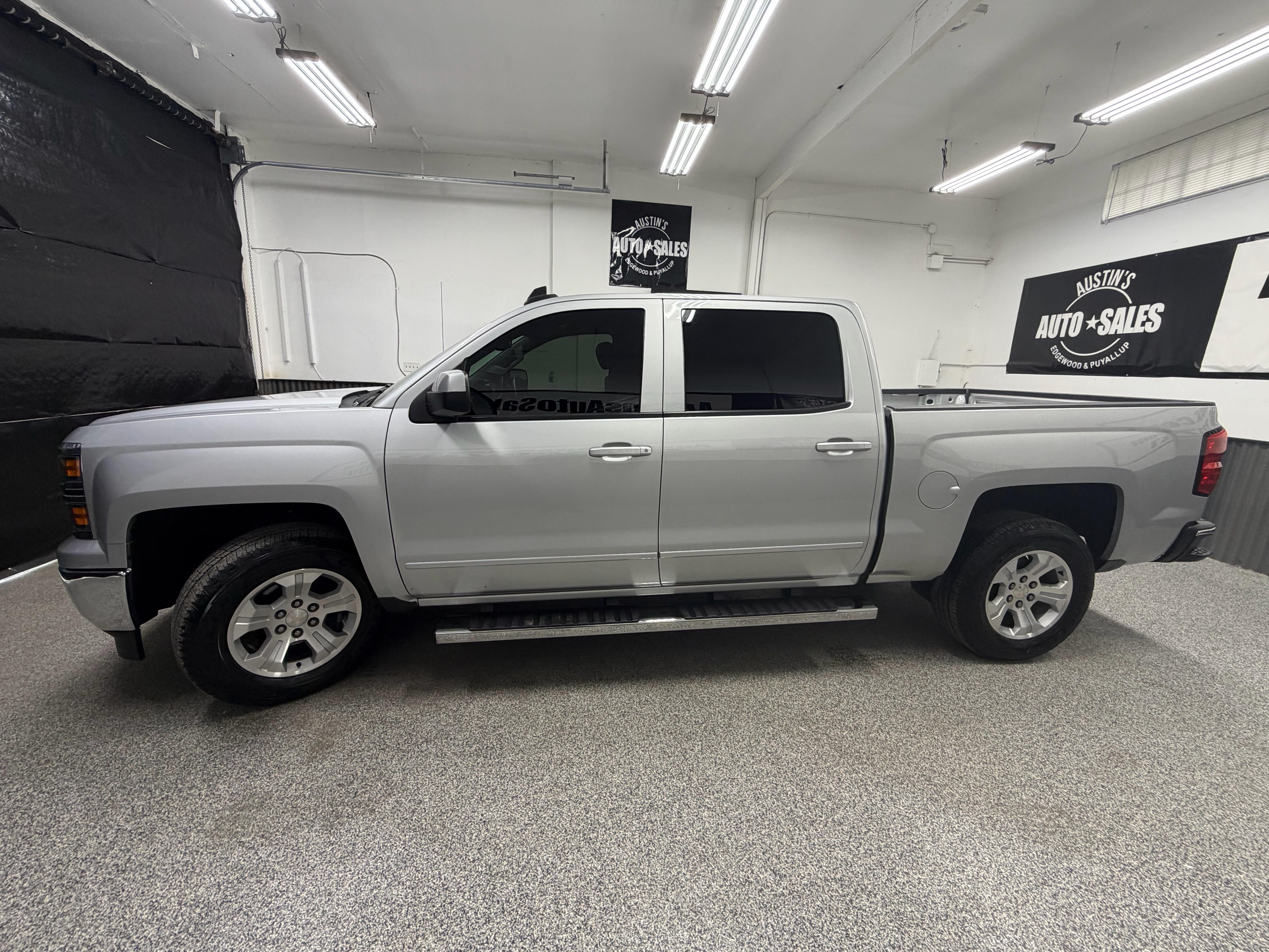 View vehicle photo 7
