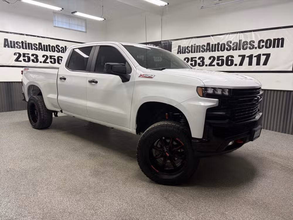 2019 Chevrolet Silverado 1500 LT Trail Boss 4X4 Crew Cab Standard Box's photo