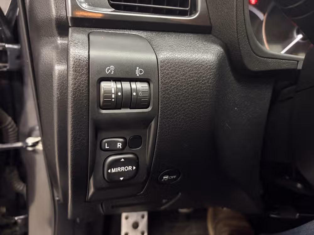 2014 Subaru Impreza WRX Limited Image 16