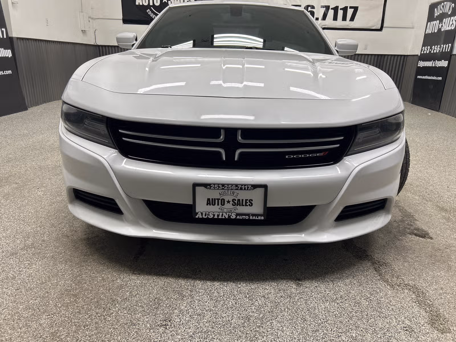2015 Dodge Charger SE Upper Image 2
