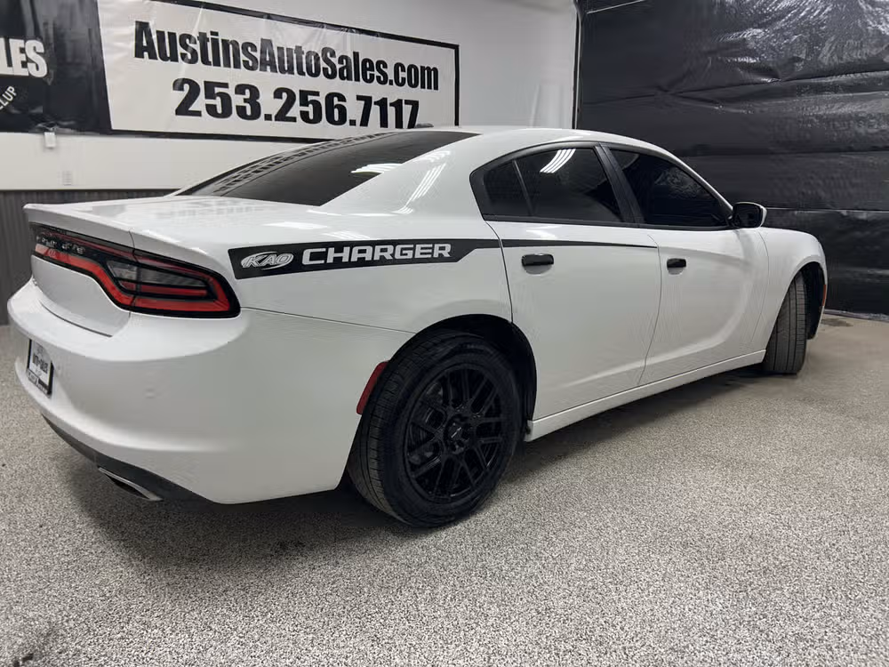 2015 Dodge Charger SE Image 6
