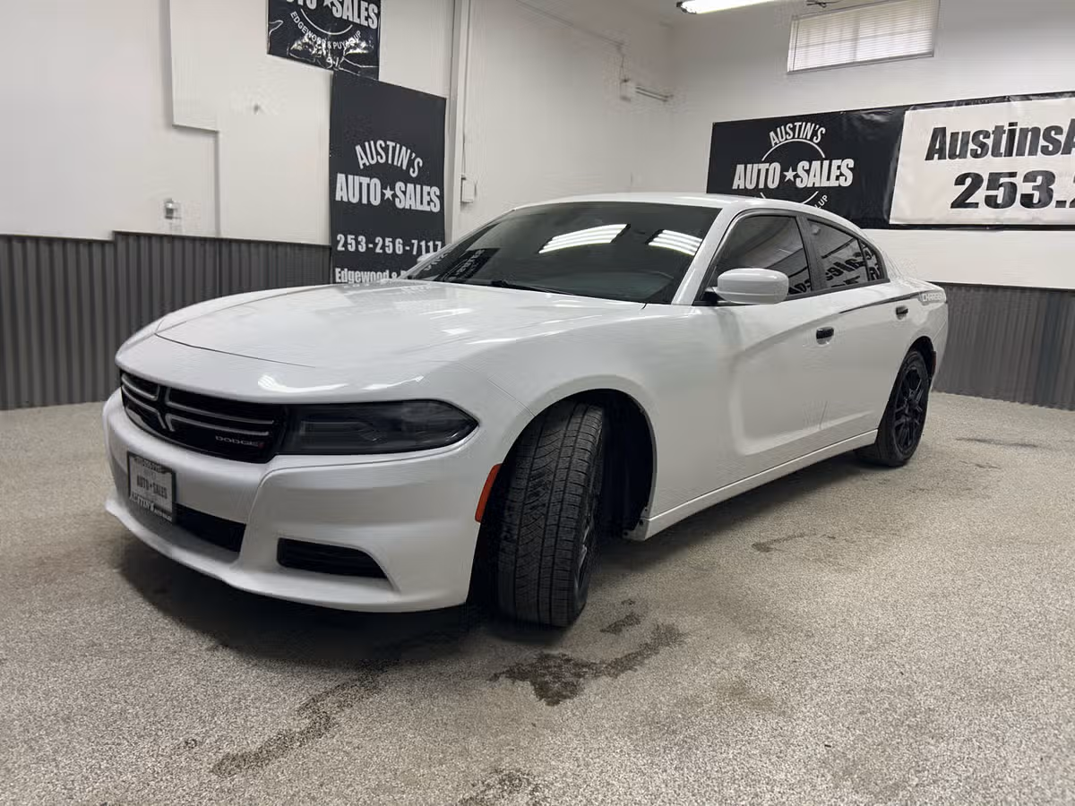 2015 Dodge Charger SE Image 3