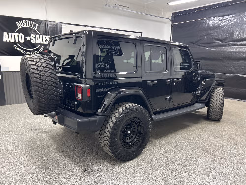 2020 Jeep Wrangler Unlimited Sahara Image 6