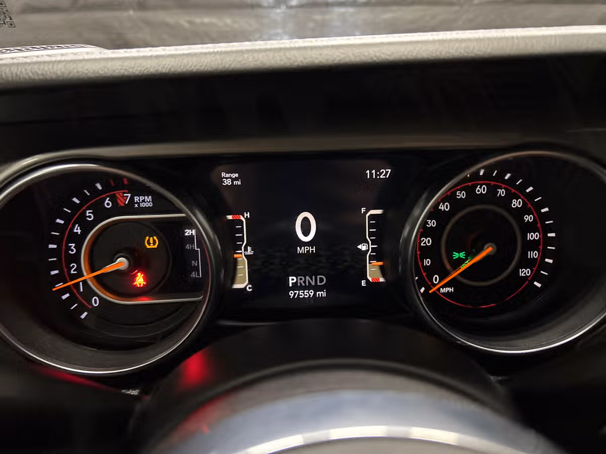 2020 Jeep Wrangler Unlimited Sahara Image 14