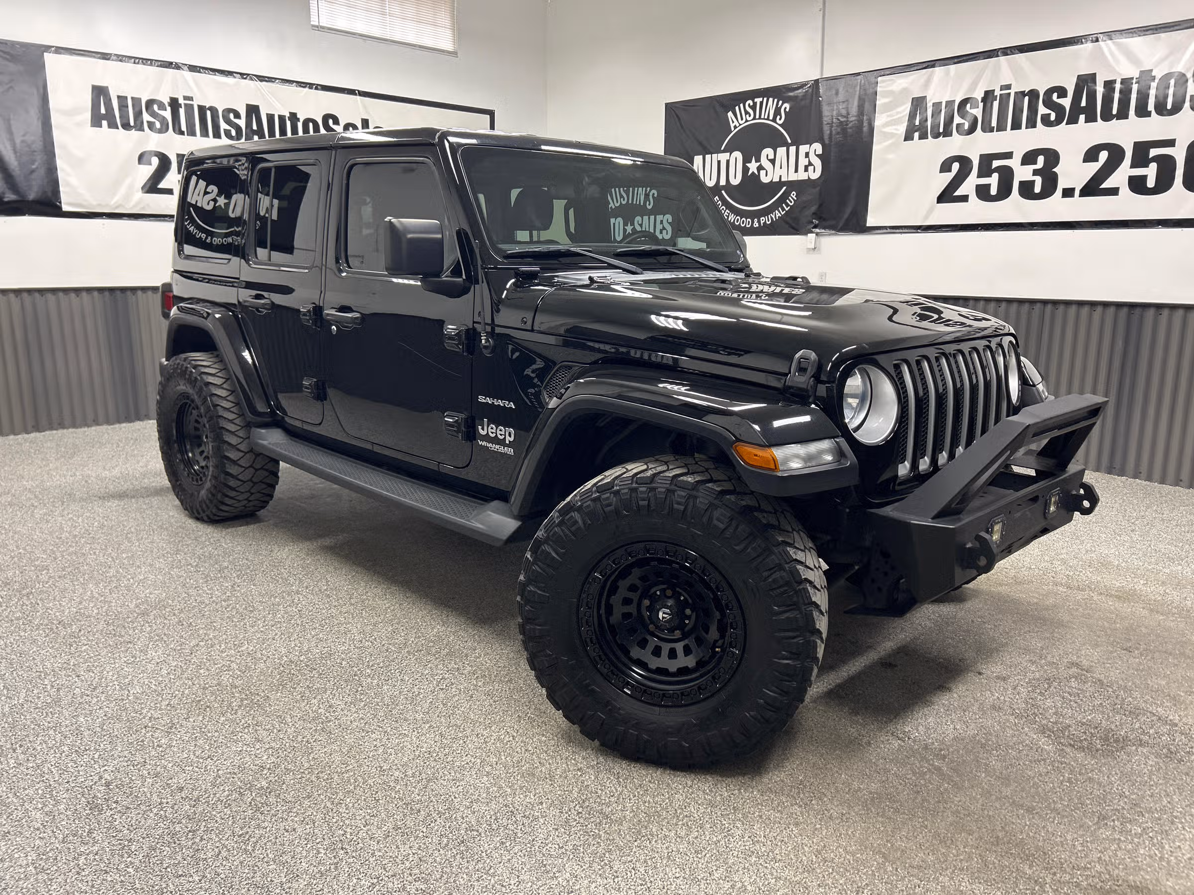 2020 Jeep Wrangler Unlimited Sahara Image 1