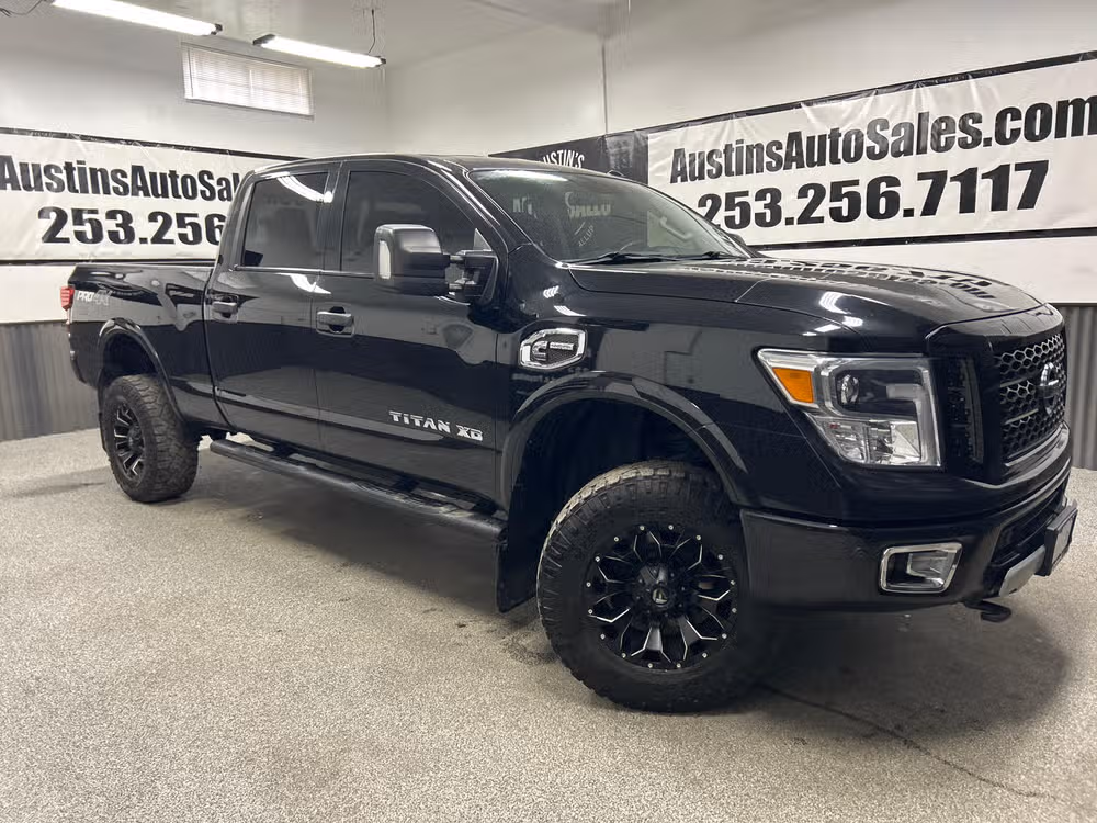 2018 Nissan Titan XD PRO-4X 4x4 Crew Cab Diesel's photo