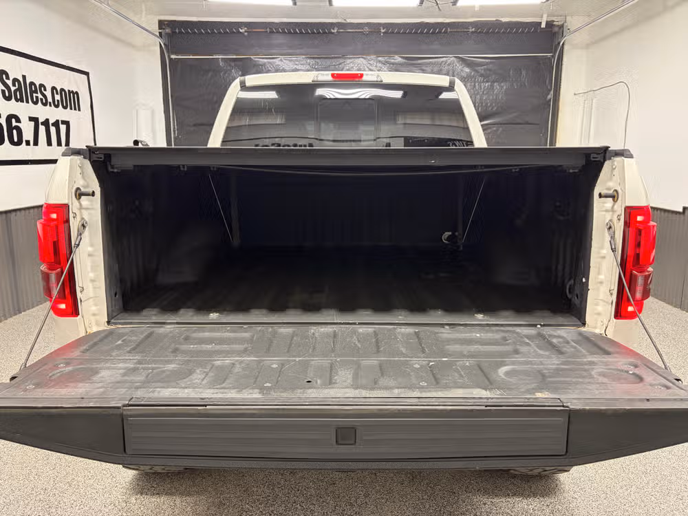 2016 Ford F-150 Limited SuperCrew Image 23